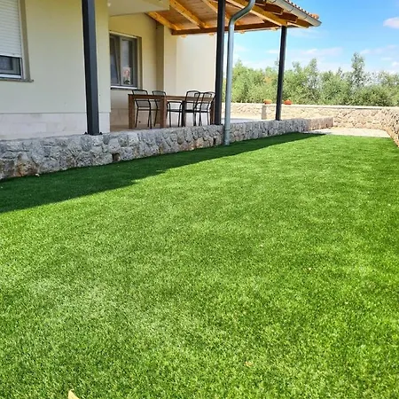 Ivana Apartamento *